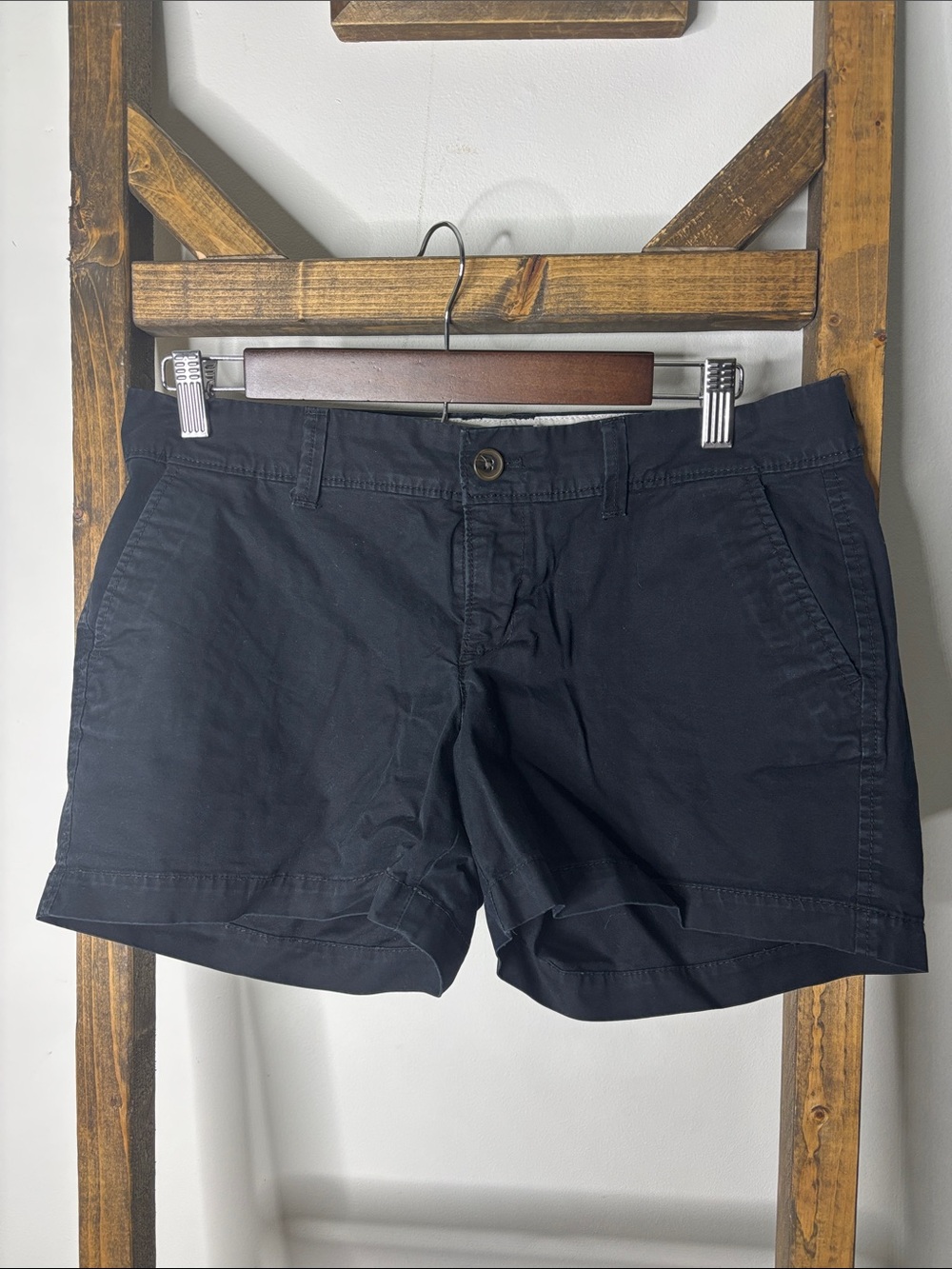 Old Navy Navy Cotton Chino Shorts Size 6